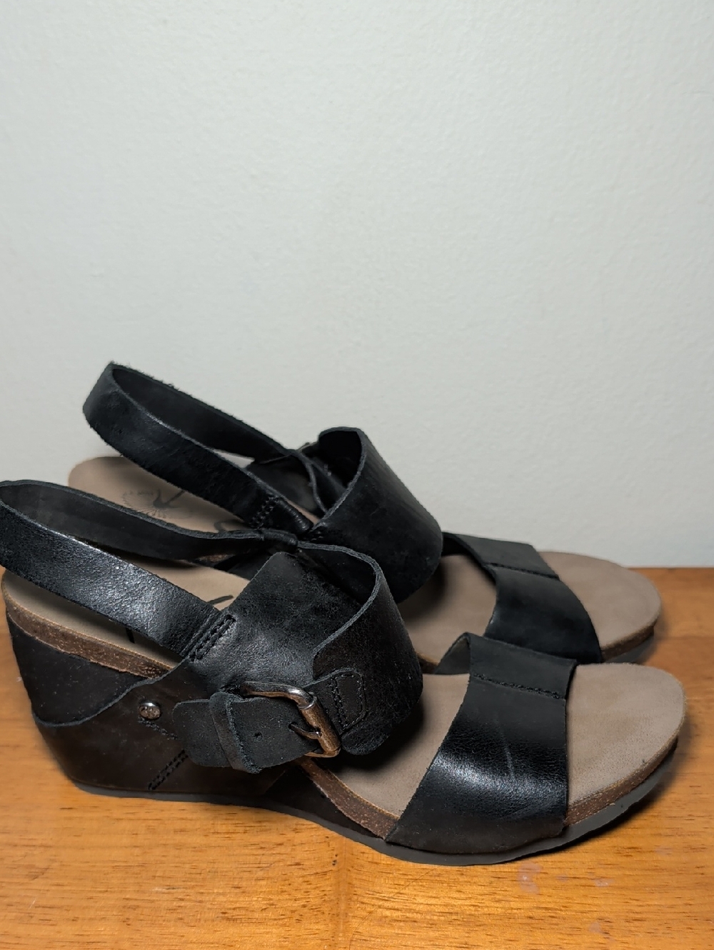 OTBT Overnight Black Leather Slingback Wedge Sandals Summer Preppy Womens Size 9 - Picture 3 of 8
